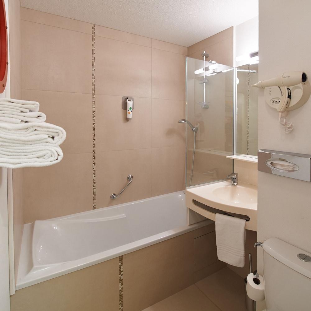 Готель Ibis Styles Уїстреам Екстер'єр фото