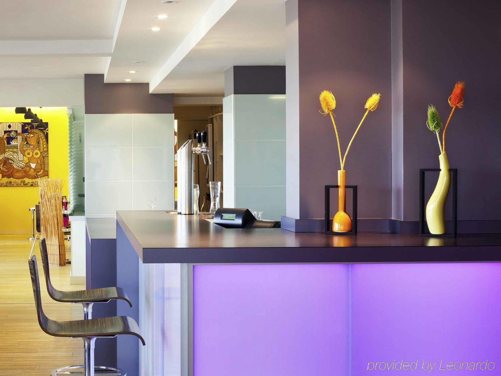 Готель Ibis Styles Уїстреам Екстер'єр фото