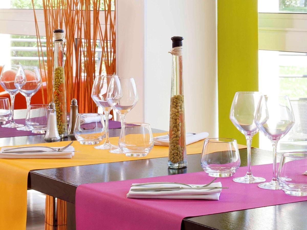 Готель Ibis Styles Уїстреам Екстер'єр фото
